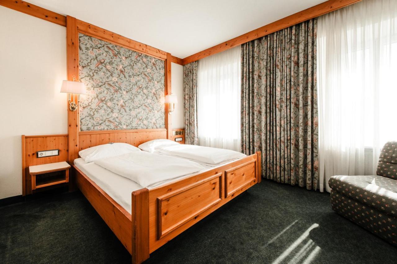 Hotel & Restaurant Ochsen Мерклинген Екстериор снимка