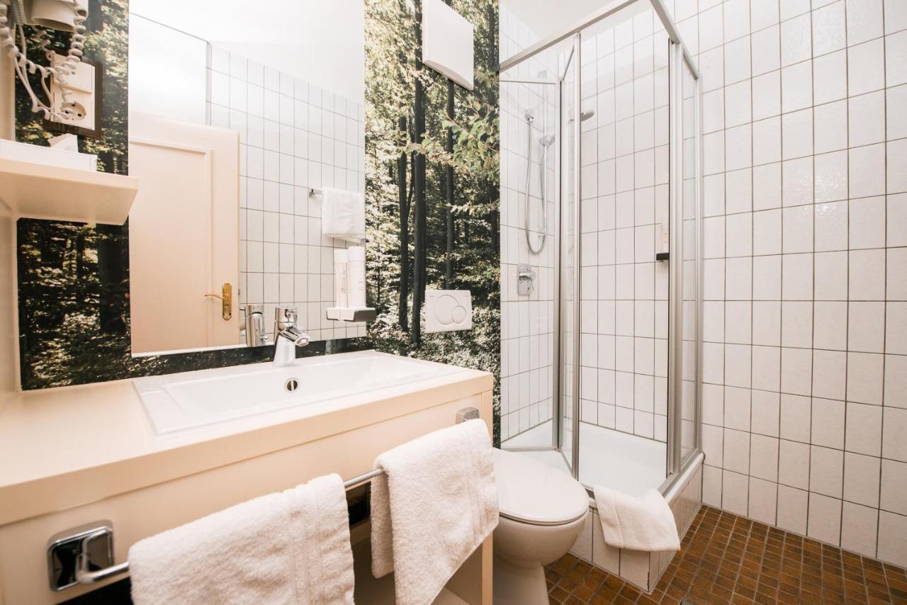 Hotel & Restaurant Ochsen Мерклинген Екстериор снимка