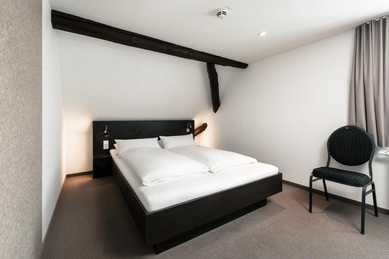 Hotel & Restaurant Ochsen Мерклинген Екстериор снимка